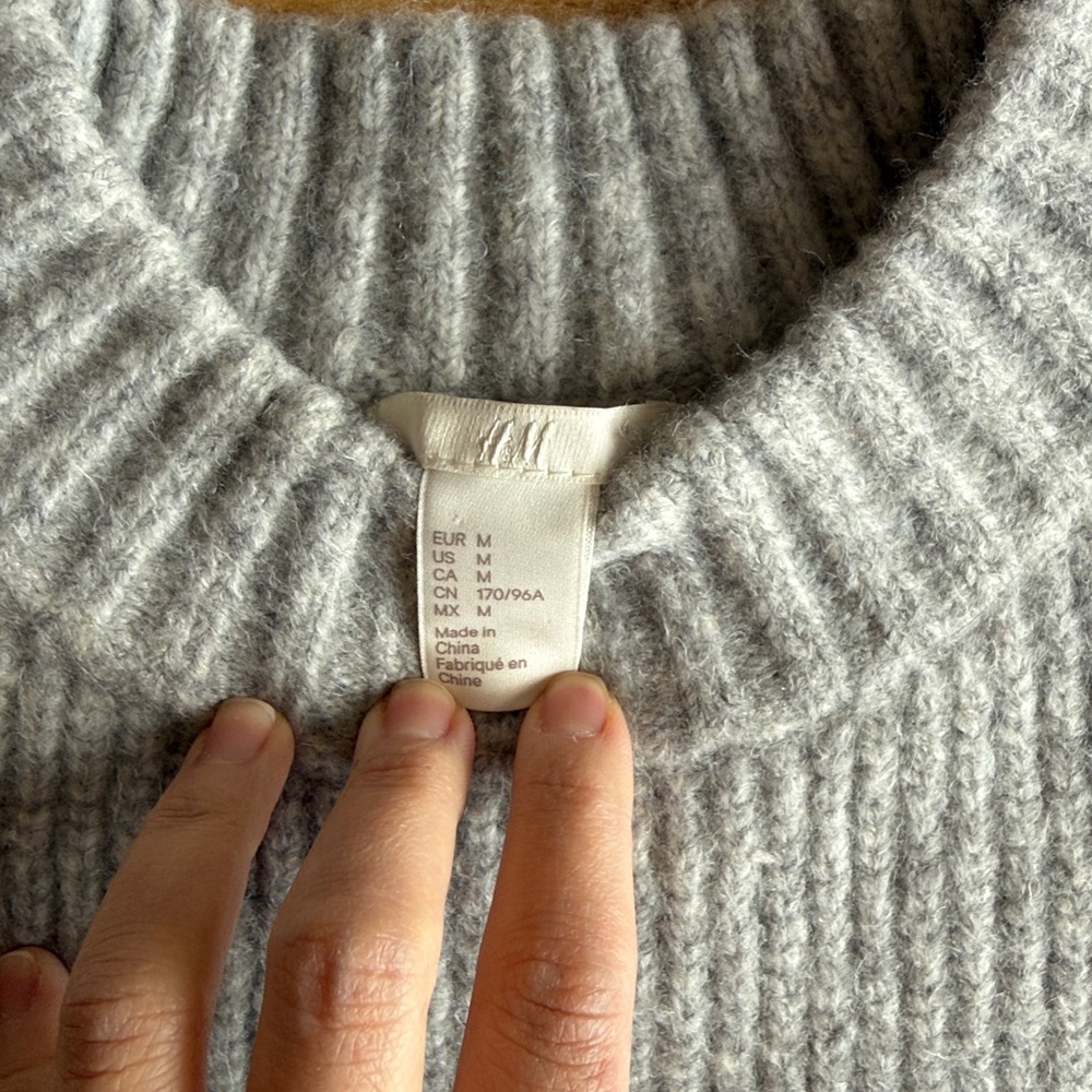 H&M Gray Ribbed Knit Sweater - Picture 3 of 5